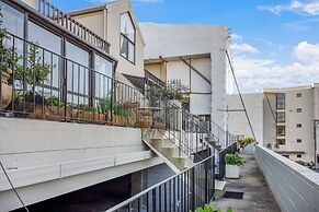 Parnell Vista 2BR Apartment with Seaview