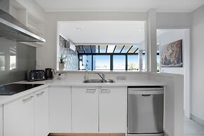 Parnell Vista 2BR Apartment with Seaview