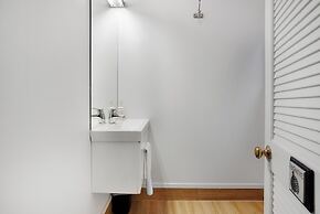 Parnell Vista 2BR Apartment with Seaview