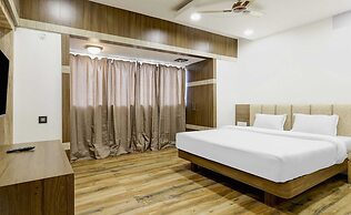 Paradox Plaza Hotel Near Delhi Airport