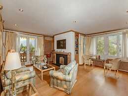 Lush Apartment With Indoor Pool