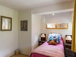Cosy Chalet With top View