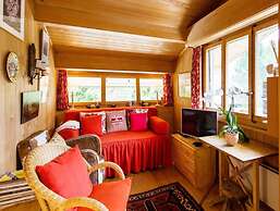 Cosy Chalet With top View