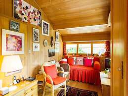 Cosy Chalet With top View