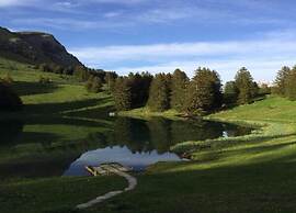 Cosy Chalet With top View