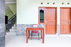 Hotel O Sleman Near Bandara Adi Sutjipto Formerly Joglo Sorogenen