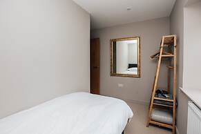 Nixey Cottage - From 250 Per Night