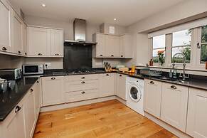 Nixey Cottage - From 250 Per Night