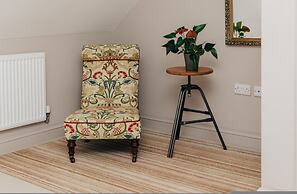 Nixey Cottage - From 250 Per Night