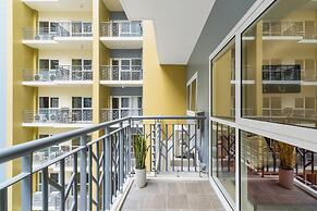 Bayshore Luxe by Prime