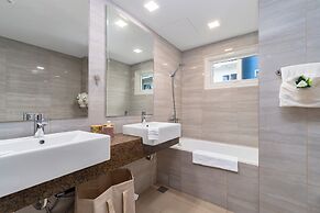 Bayshore Luxe by Prime