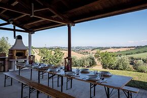 Historic House With Swimming Pool, Barbecue, gym in Senigallia - The Q