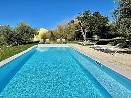 Historic House With Swimming Pool, Barbecue, gym in Senigallia - the G