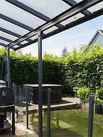5-bed-rooms House With Jacuzzi, Free Parking, and 2 Toilets-bath in Ma