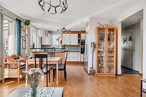 5-bed-rooms House With Jacuzzi, Free Parking, and 2 Toilets-bath in Ma