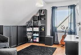 5-bed-rooms House With Jacuzzi, Free Parking, and 2 Toilets-bath in Ma