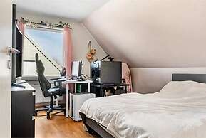 5-bed-rooms House With Jacuzzi, Free Parking, and 2 Toilets-bath in Ma