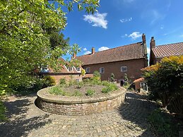 Papist Hall Cottages