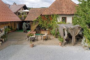 Luxury Glamping House Pia