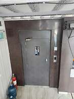 Goroomgo Ganga Palace Mathura