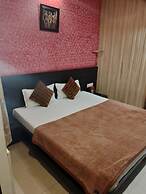 Goroomgo Ganga Palace Mathura