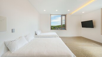 Gangneung Cresostay Pension