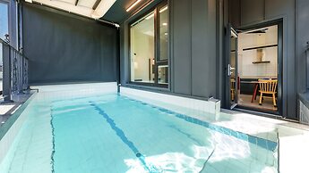 Gangneung Cresostay Pension