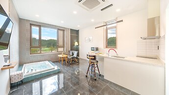 Gangneung Cresostay Pension