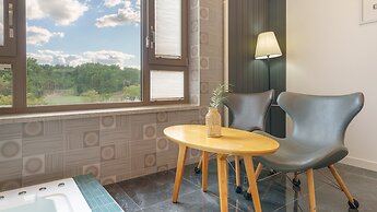 Gangneung Cresostay Pension