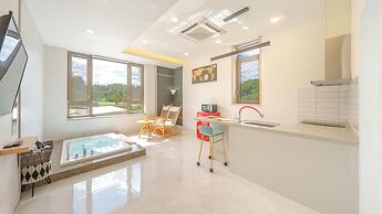 Gangneung Cresostay Pension