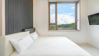 Gangneung Cresostay Pension