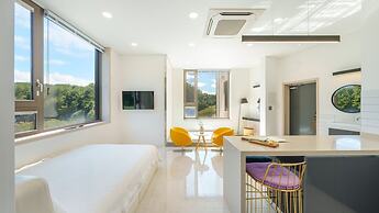 Gangneung Cresostay Pension