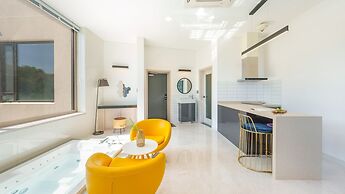 Gangneung Cresostay Pension