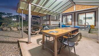 Gyeongju Adamwon Hanok Dokchae Pension