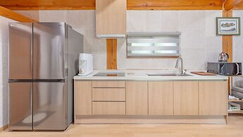 Gyeongju Adamwon Hanok Dokchae Pension