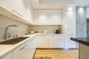 Christine Complex- Close to the Beach, Shared Pool