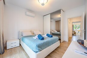 Christine Complex- Close to the Beach, Shared Pool