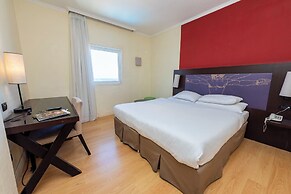 Hotel Basel Tel-Aviv