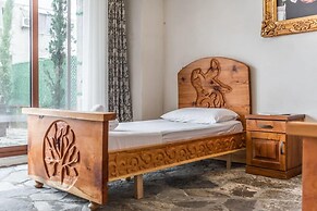 Kanuni - Authentic Albanian House