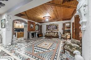 Kanuni - Authentic Albanian House