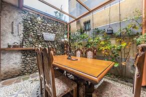 Kanuni - Authentic Albanian House