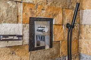 Kanuni - Authentic Albanian House