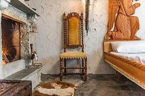 Kanuni - Authentic Albanian House