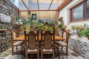 Kanuni - Authentic Albanian House