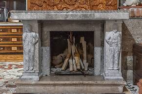 Kanuni - Authentic Albanian House