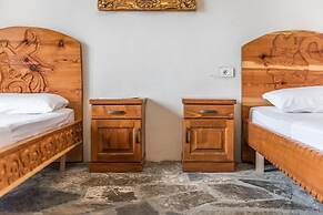 Kanuni - Authentic Albanian House