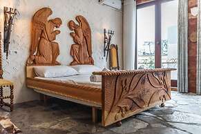 Kanuni - Authentic Albanian House