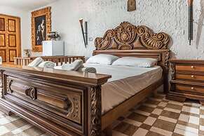 Kanuni - Authentic Albanian House