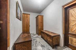 Kanuni - Authentic Albanian House