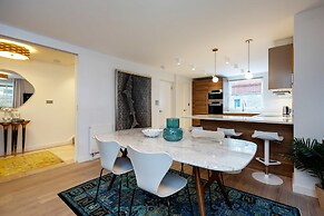 Sophisticated Splendour